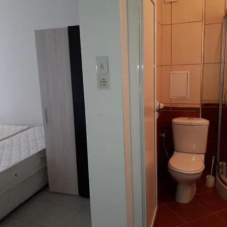 Ganz Real Estate 2 Apartment