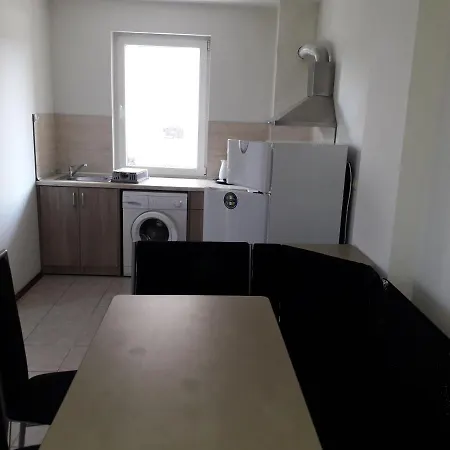 Ganz Real Estate 2 דירה